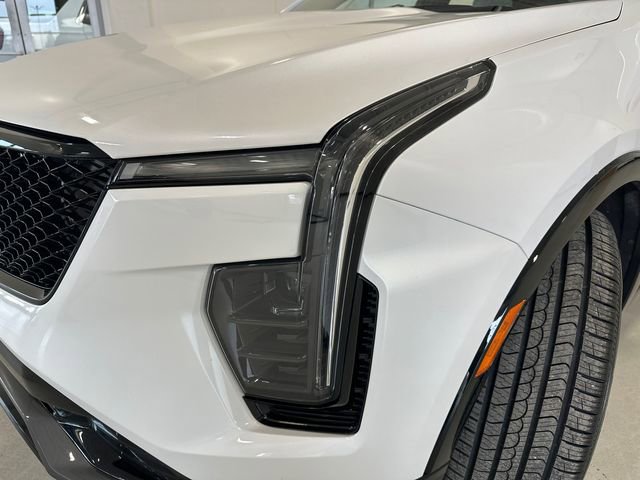 Used 2024 Cadillac XT4 Sport image 4