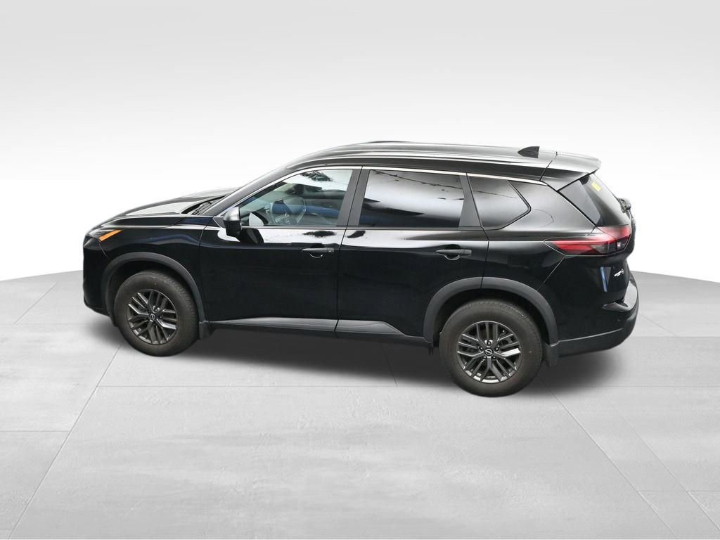 Used 2025 Nissan Rogue S image 25