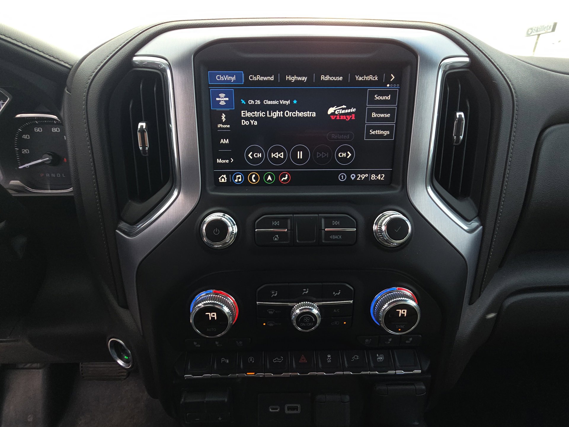 Used 2020 GMC Sierra 1500 SLT image 12