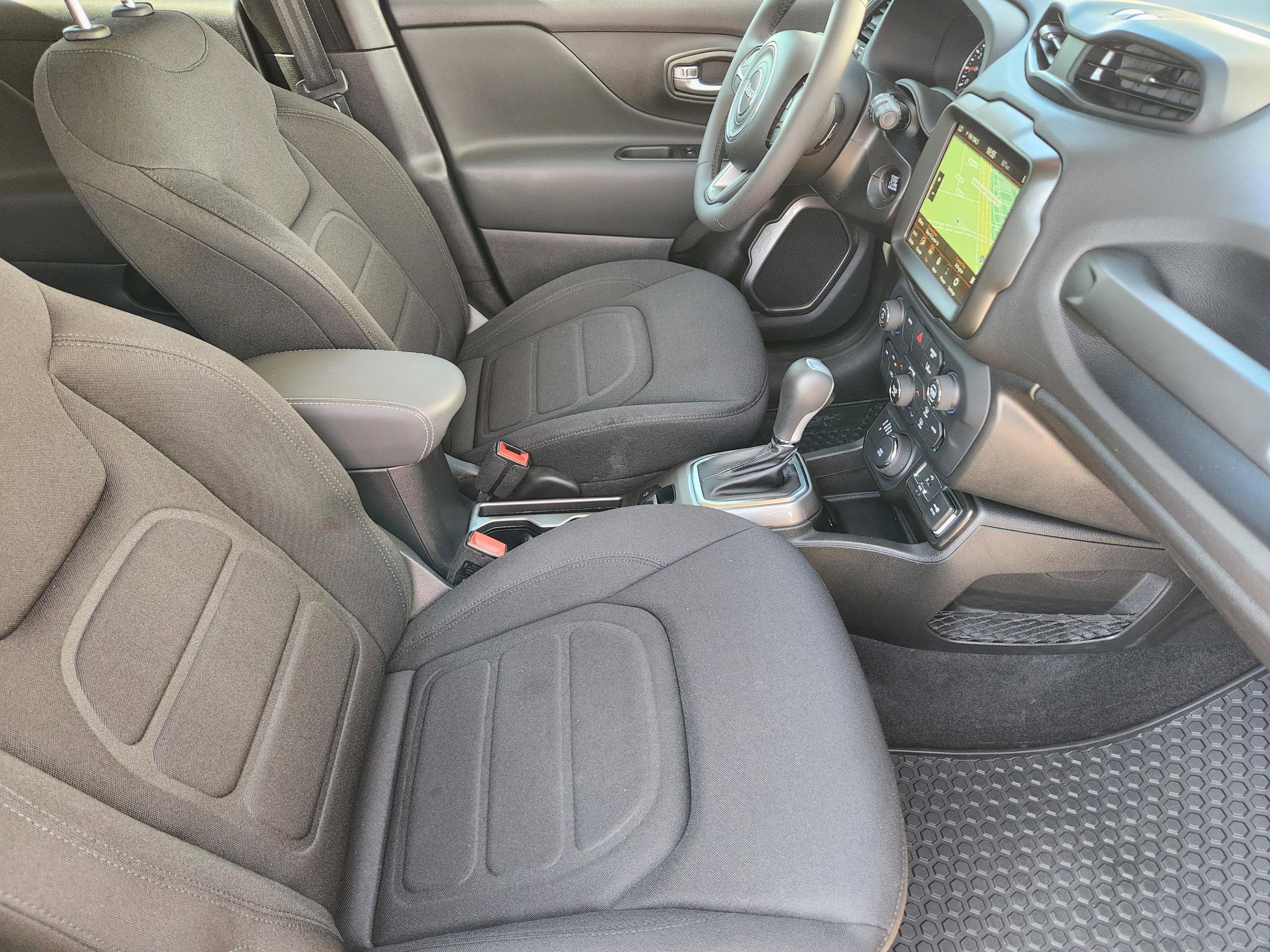 Used 2022 Jeep Renegade Latitude image 10