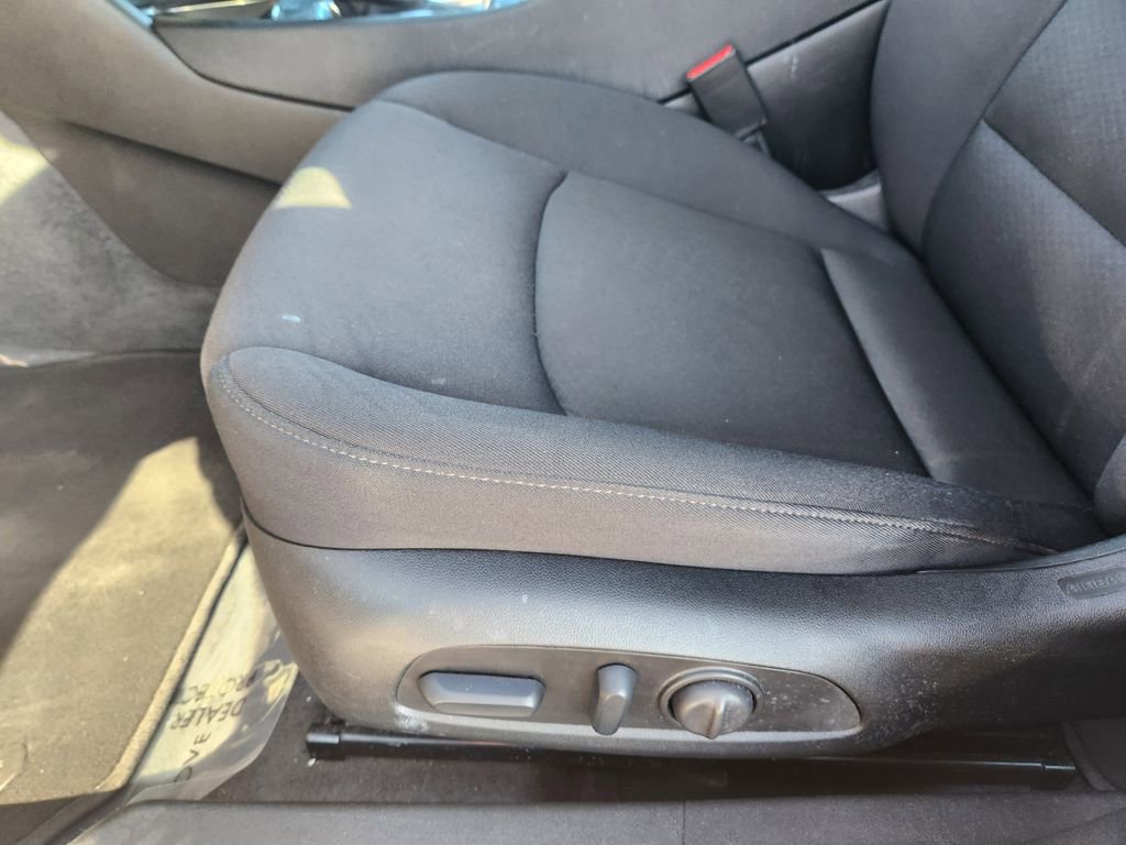 Used 2024 Chevrolet Malibu LT image 25