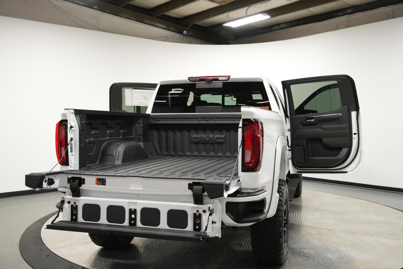 New 2026 GMC Sierra 1500 AT4 w/ AT4 Premium Package image 12