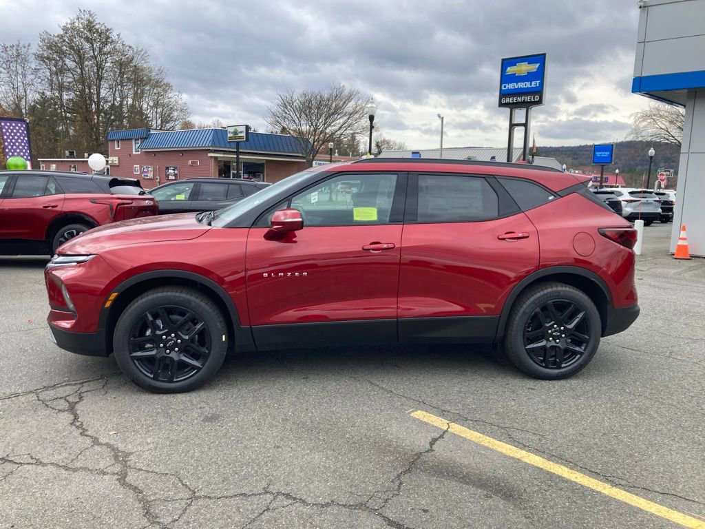 New 2025 Chevrolet Blazer LT image 4
