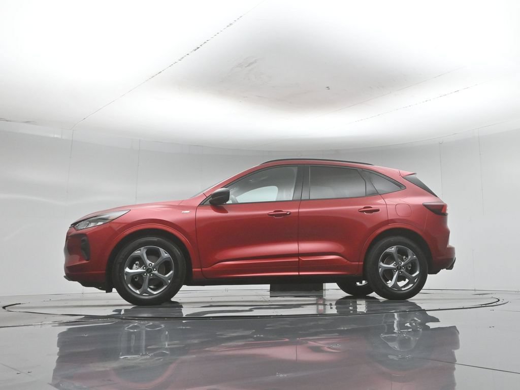 Used 2023 Ford Escape ST-Line w/ Tech Pack #1 FWD image 8
