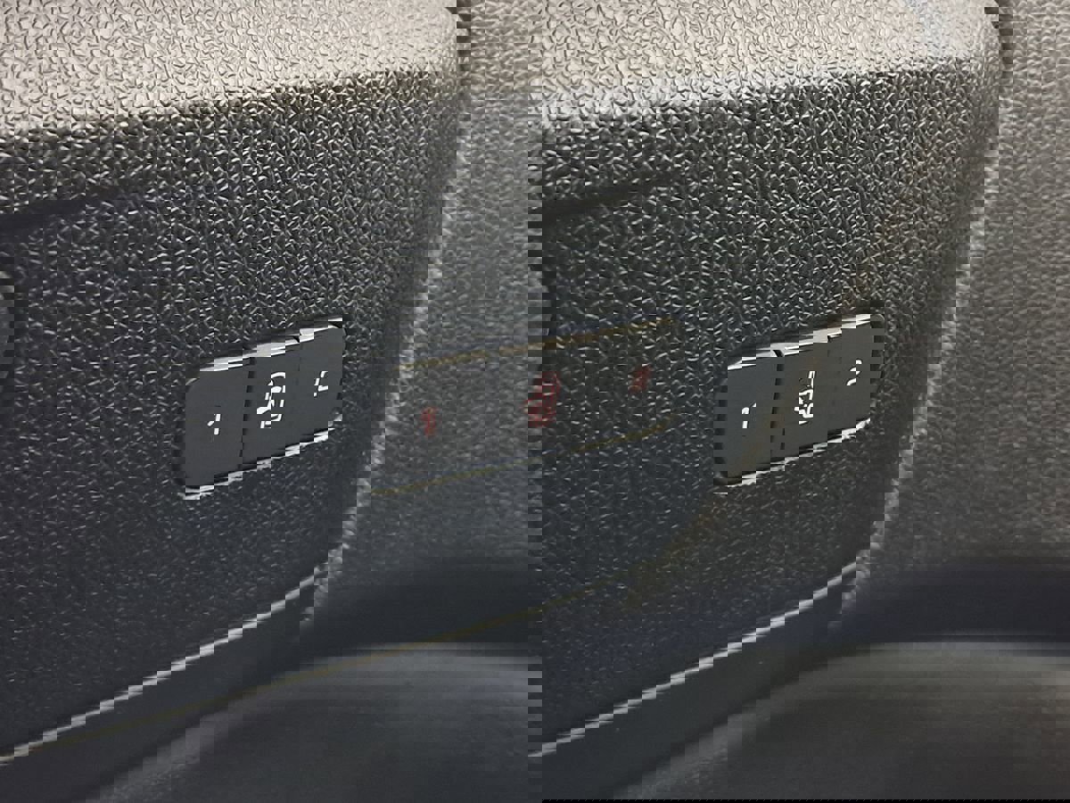 Used 2017 GMC Acadia Limited SLT image 15