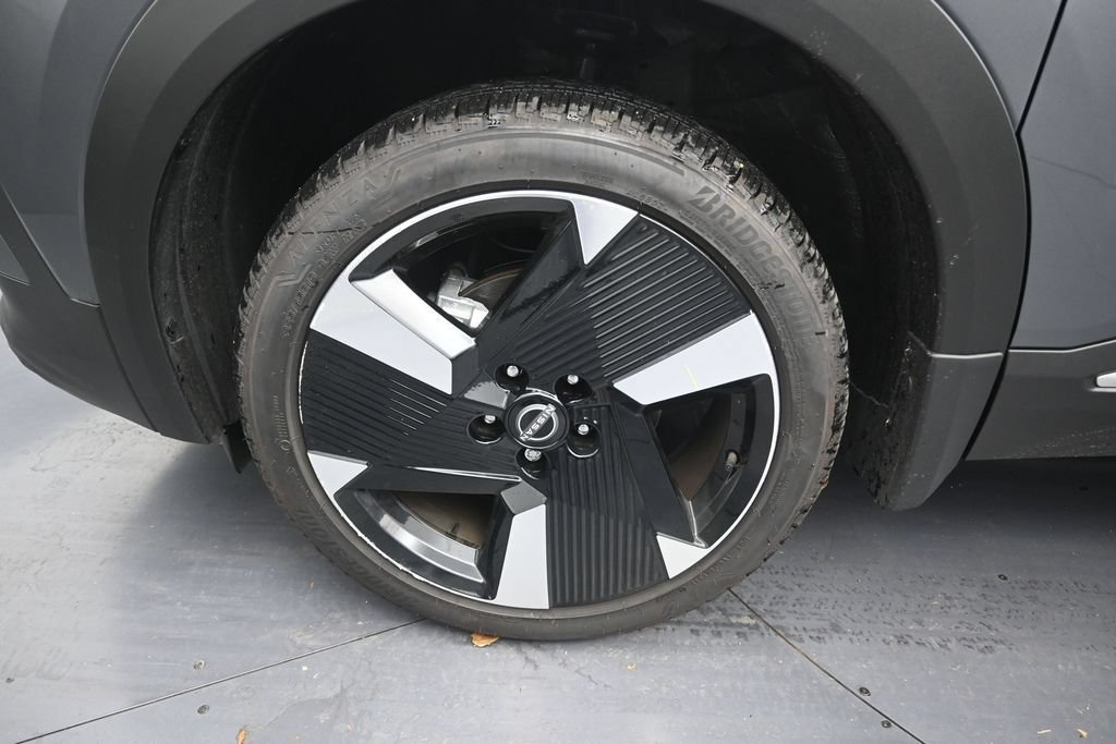 Used 2026 Nissan Kicks SR FWD image 9