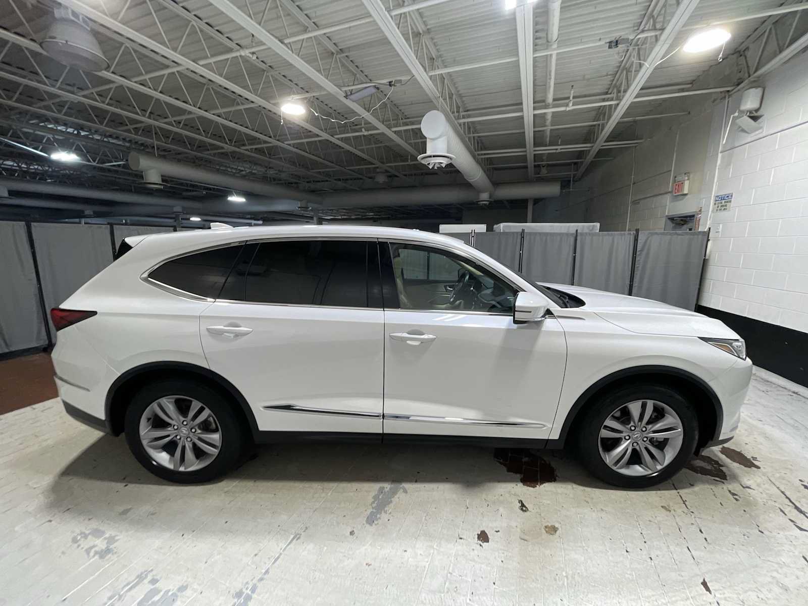 Certified 2024 Acura MDX SH-AWD image 27