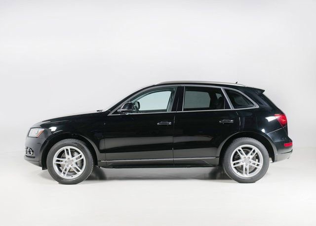 Used 2017 Audi Q5 2.0T Premium Plus w/ Technology Package image 2
