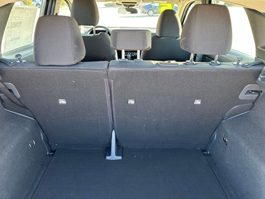 Used 2025 Nissan Kicks S image 11