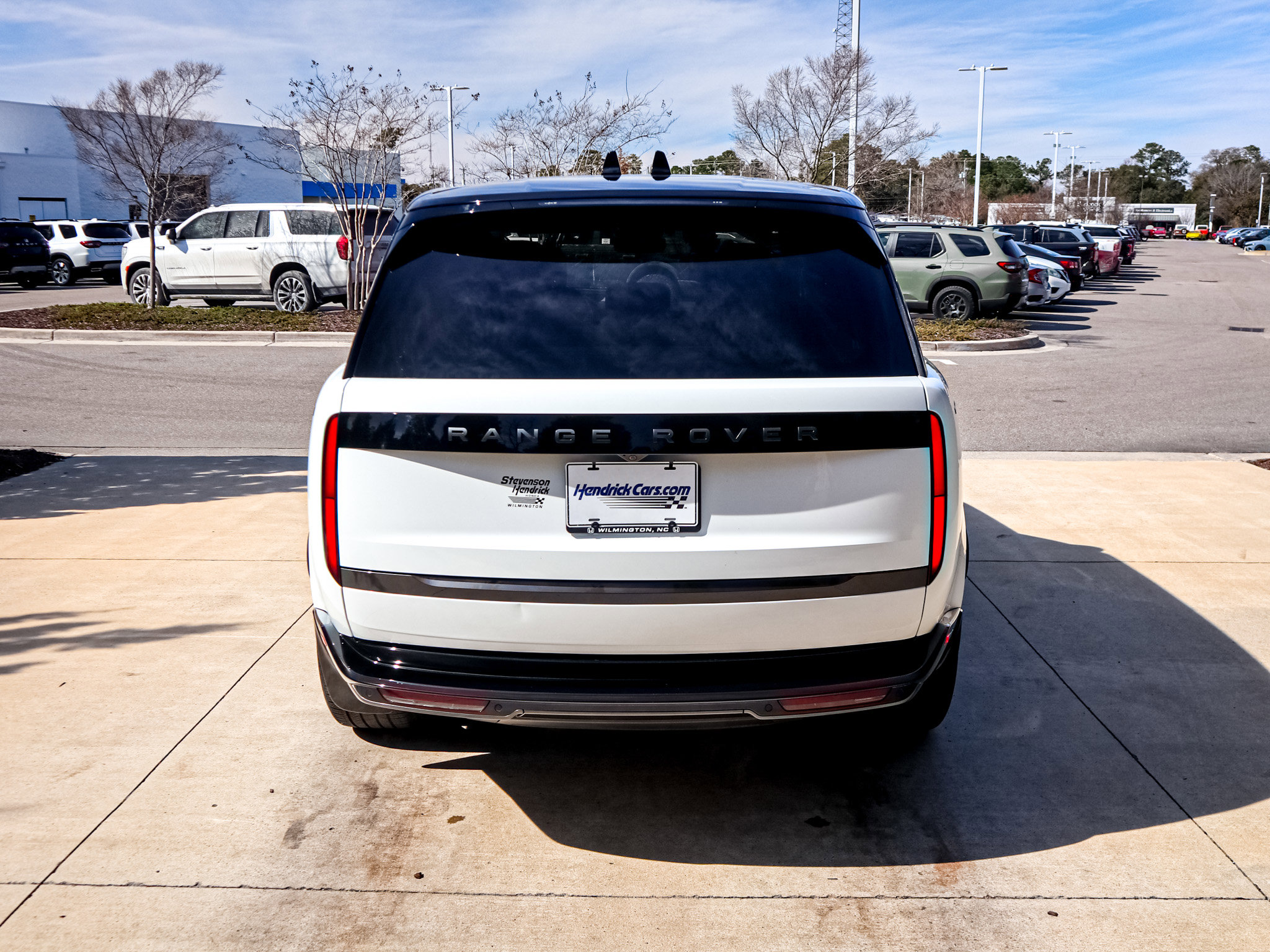 Used 2025 Land Rover Range Rover SE AWD/4WD image 9