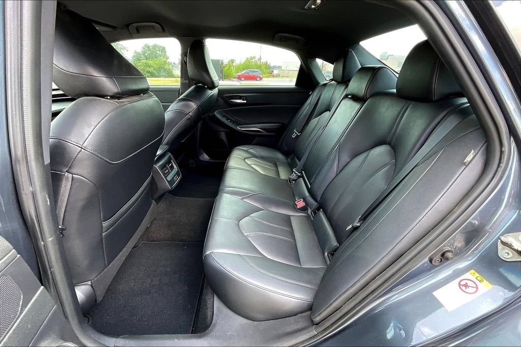 Used 2019 Toyota Avalon XLE FWD image 7