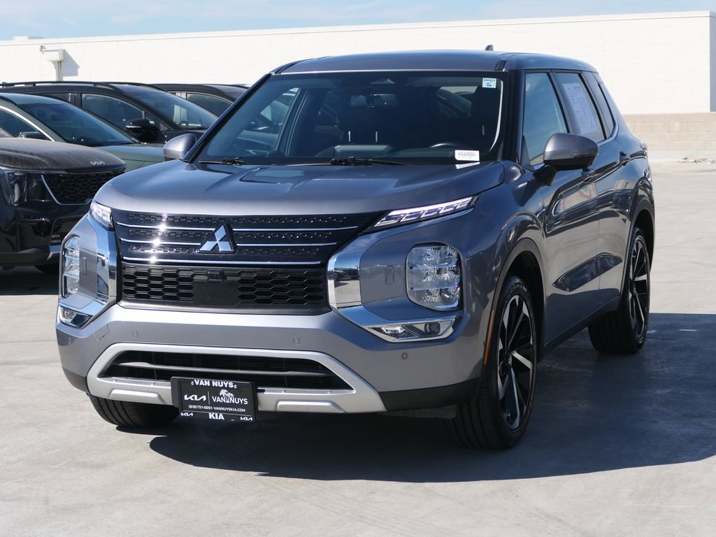 Used 2024 Mitsubishi Outlander SE AWD/4WD image 8
