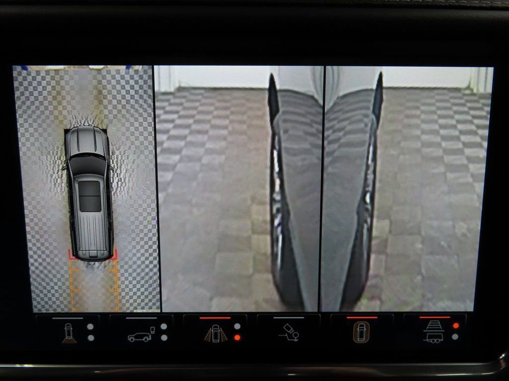 Used 2023 GMC Yukon Denali Ultimate w/ LPO, Floor Liner Package AWD/4WD image 21