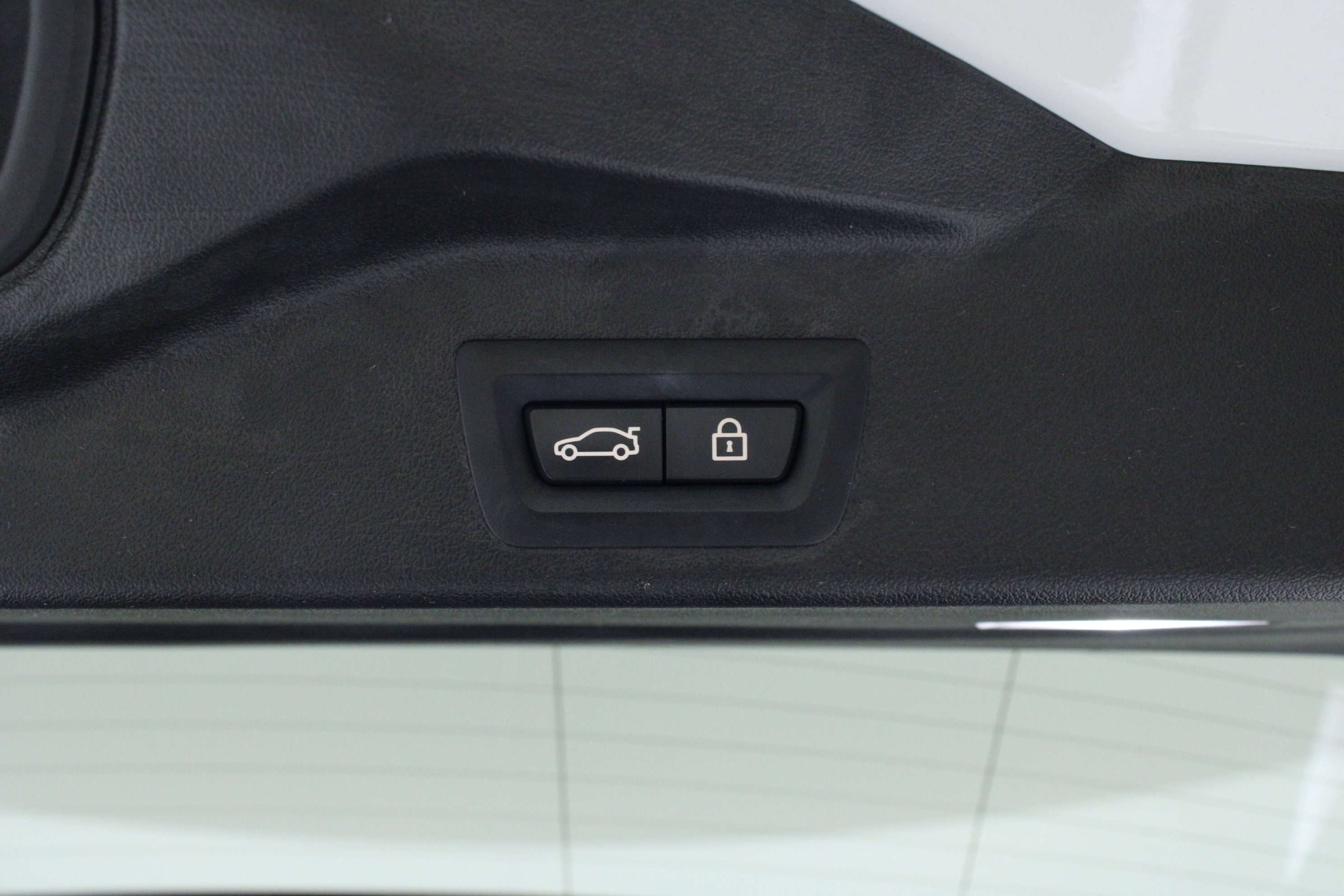 Used 2020 BMW X5 sDrive40i w/ Premium Package image 12