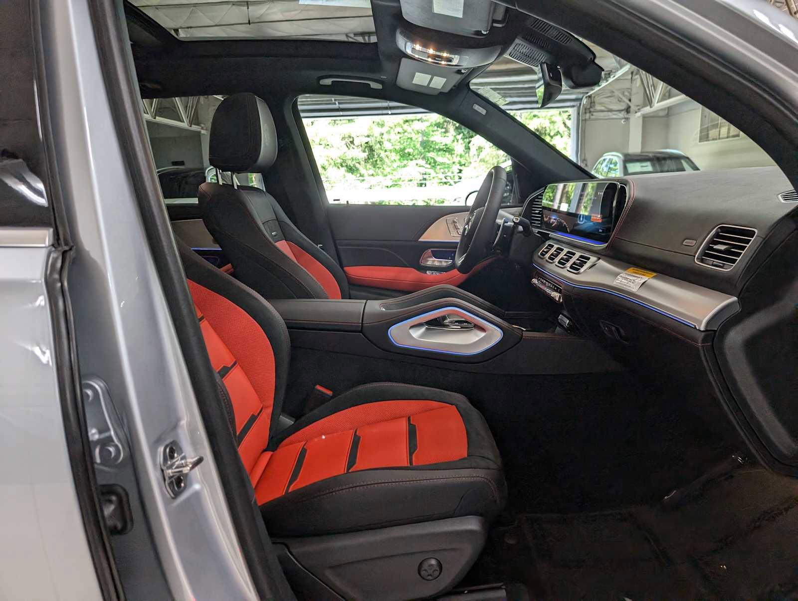 New 2025 Mercedes-Benz GLE 53 AMG 4MATIC image 11