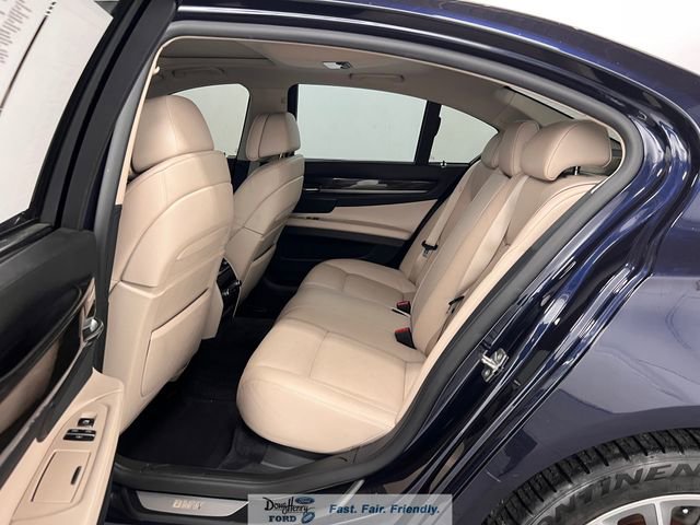 Used 2011 BMW 750i image 27