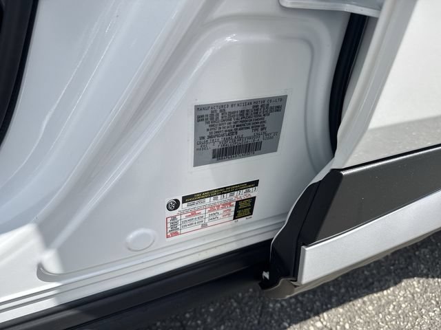 New 2026 Nissan Kicks SR FWD image 33