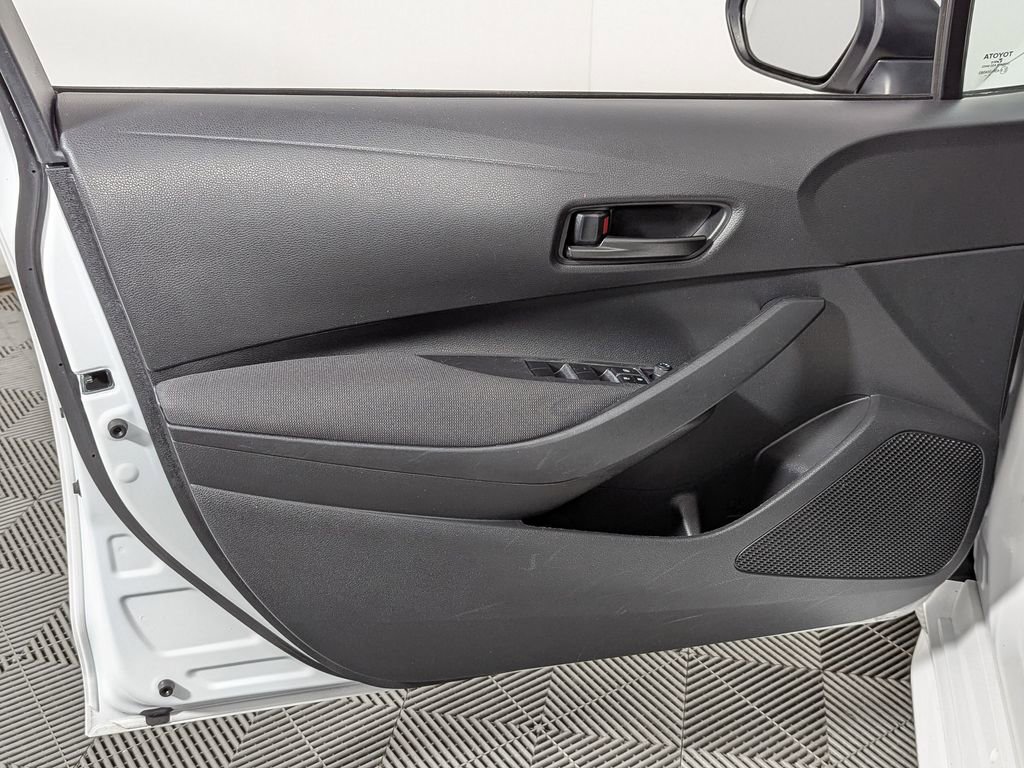 Used 2024 Toyota Corolla LE FWD image 16