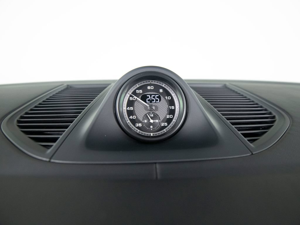 New 2026 Porsche Macan Turbo AWD/4WD image 34