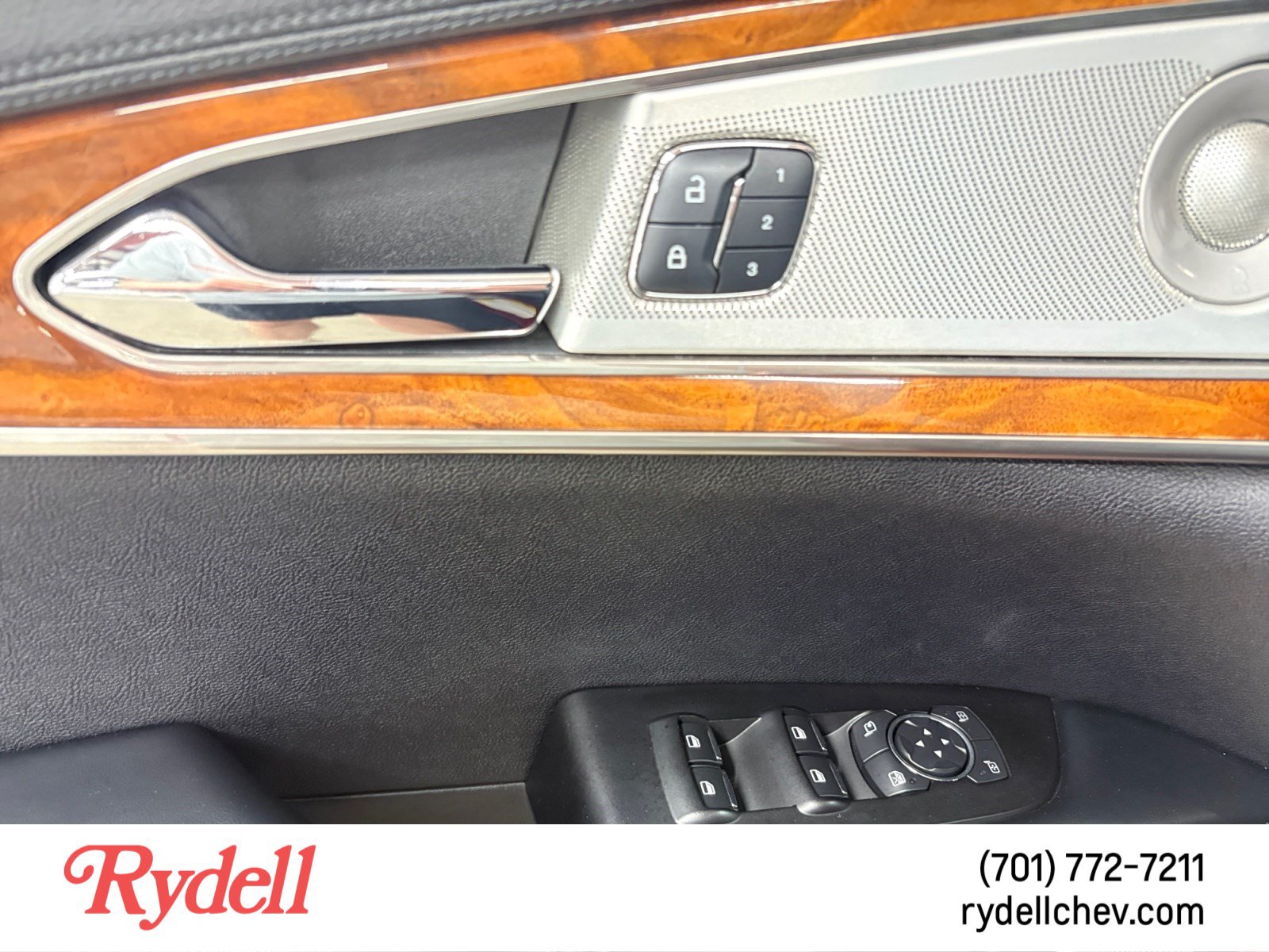 Used 2016 Lincoln MKX Reserve w/ Luxury Package AWD/4WD image 11