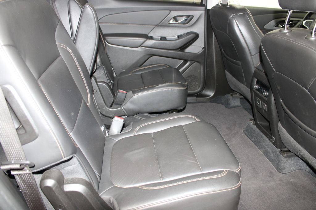 Used 2021 Chevrolet Traverse RS FWD image 29