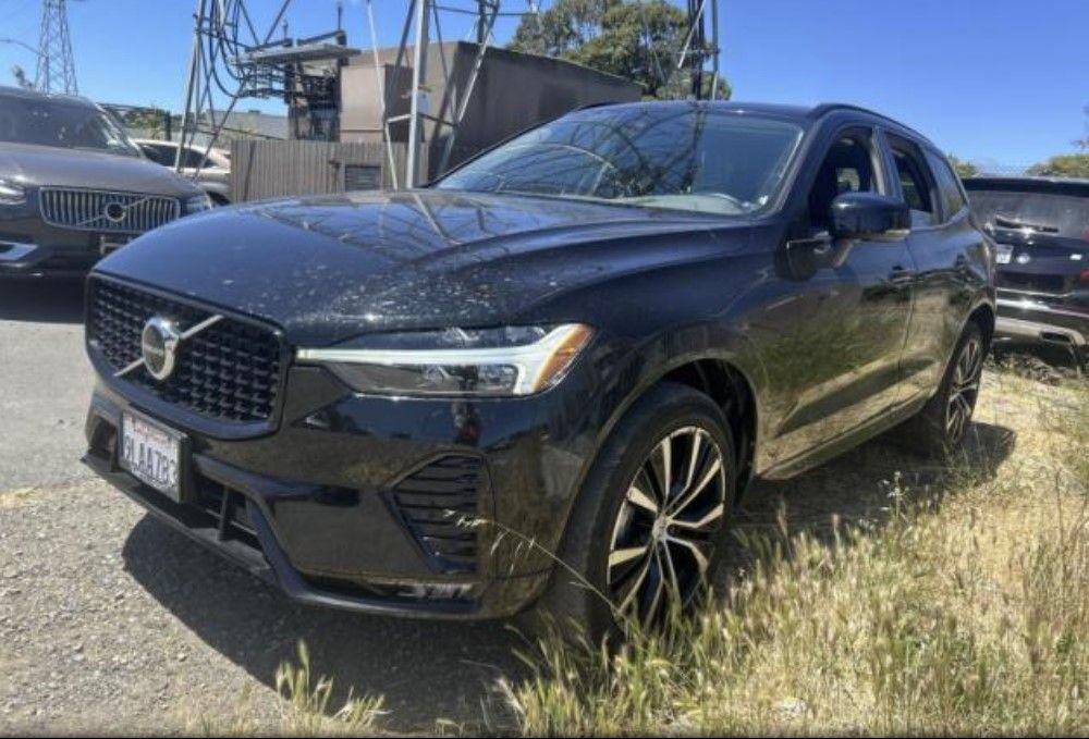 Certified 2024 Volvo XC60 B5 Plus w/ Protection Package Premier AWD/4WD image 1