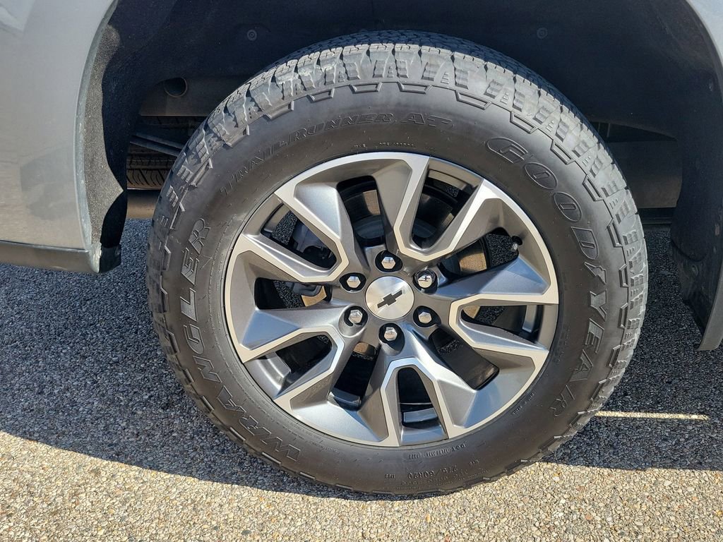 Used 2022 Chevrolet Silverado 1500 Custom image 6