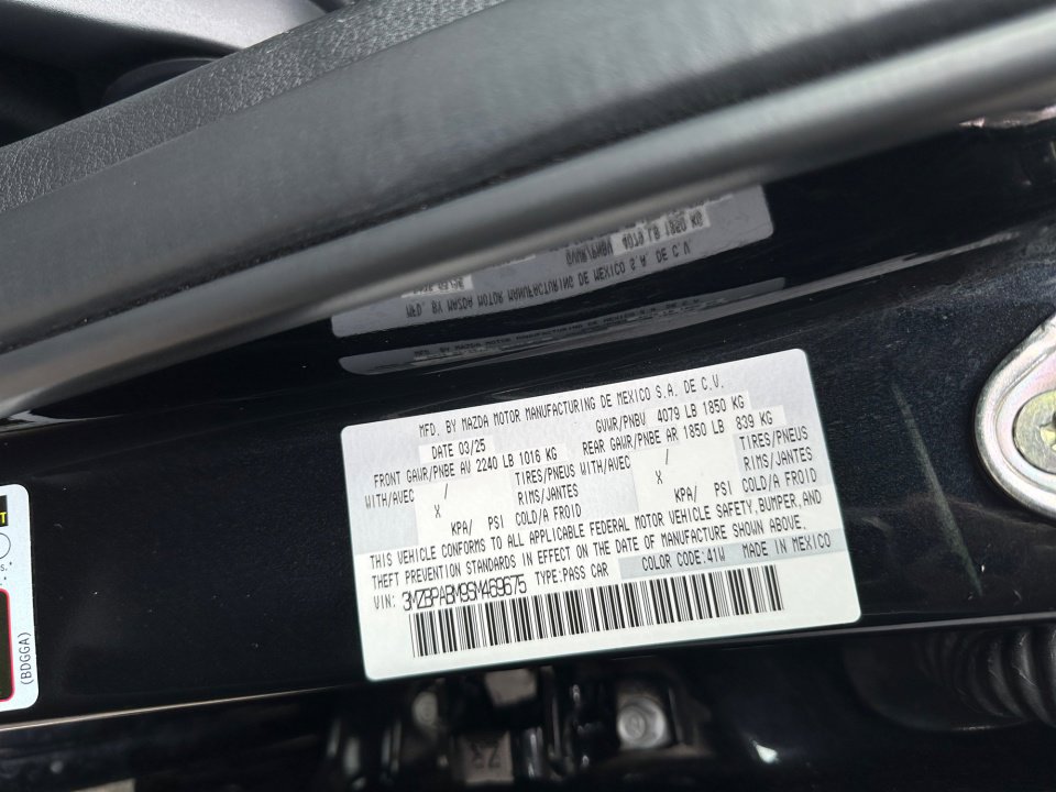 Certified 2025 MAZDA MAZDA3 s image 39