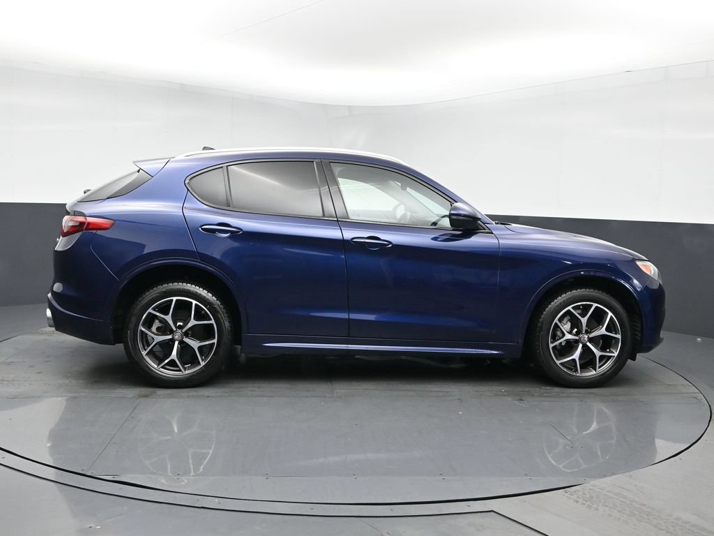 Used 2021 Alfa Romeo Stelvio Ti w/ Active Assist 2 Package TI AWD/4WD image 3