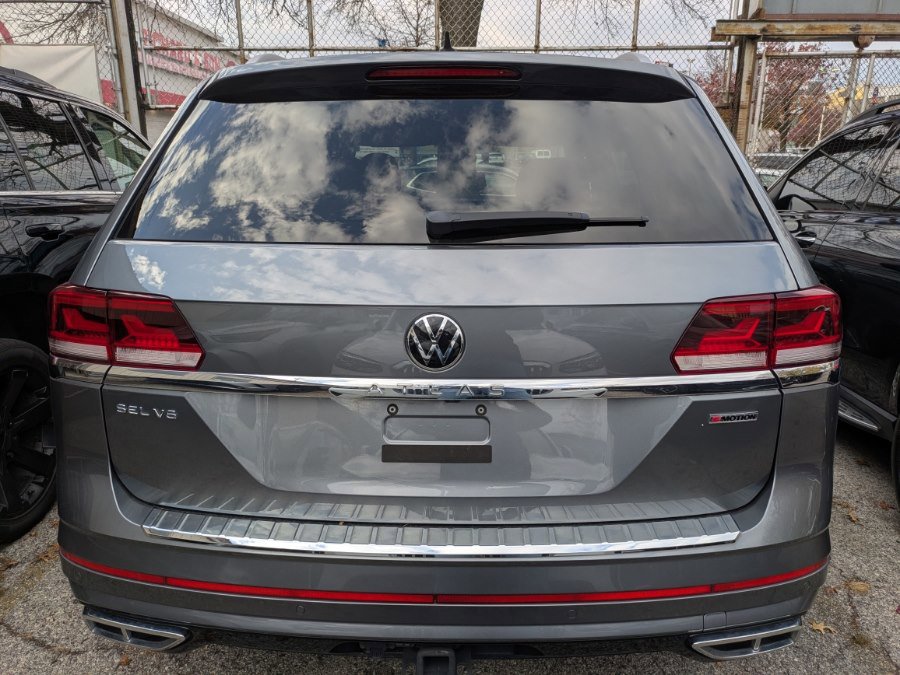 Used 2022 Volkswagen Atlas SEL Premium image 18