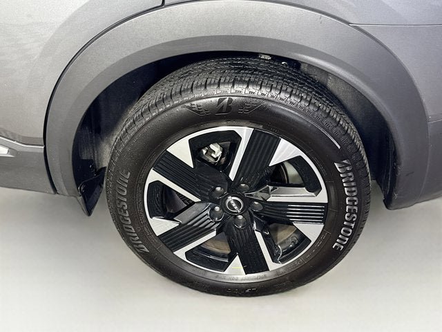 Certified 2025 Nissan Kicks SV AWD/4WD image 24