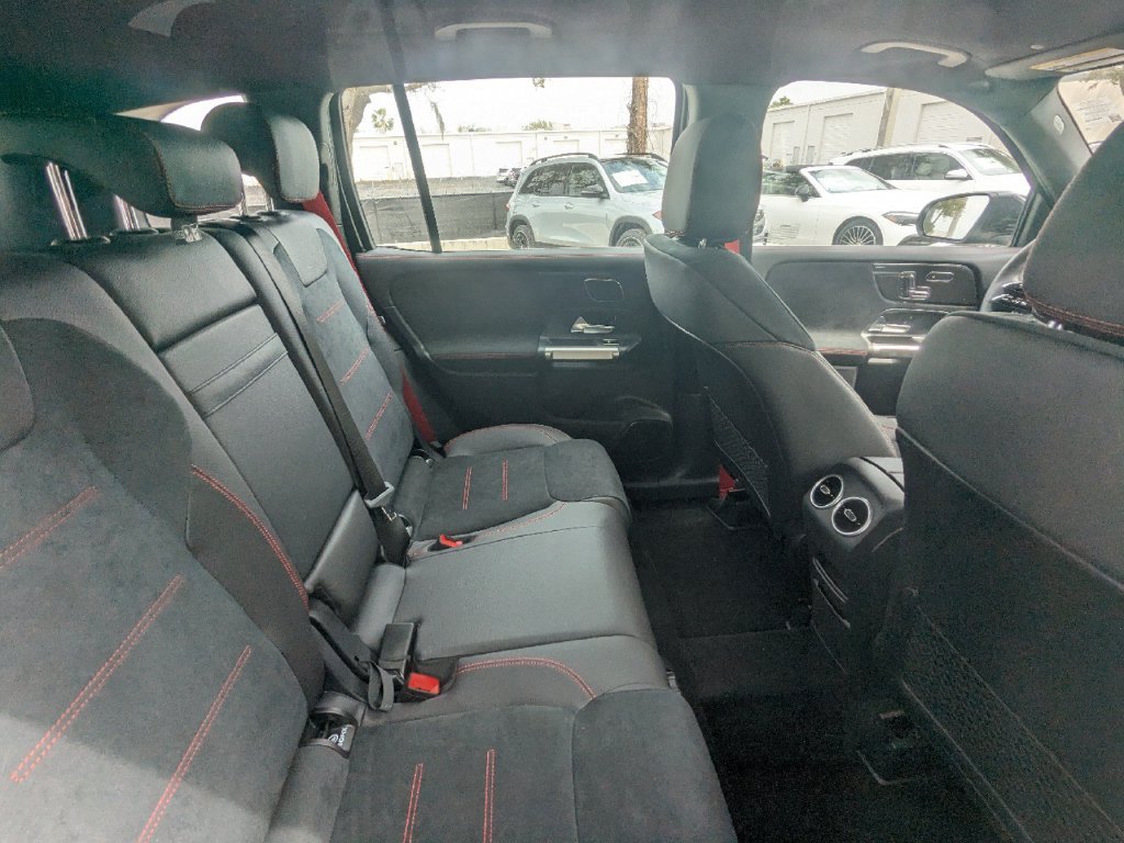 Used 2024 Mercedes-Benz GLB 35 AMG 4MATIC image 15