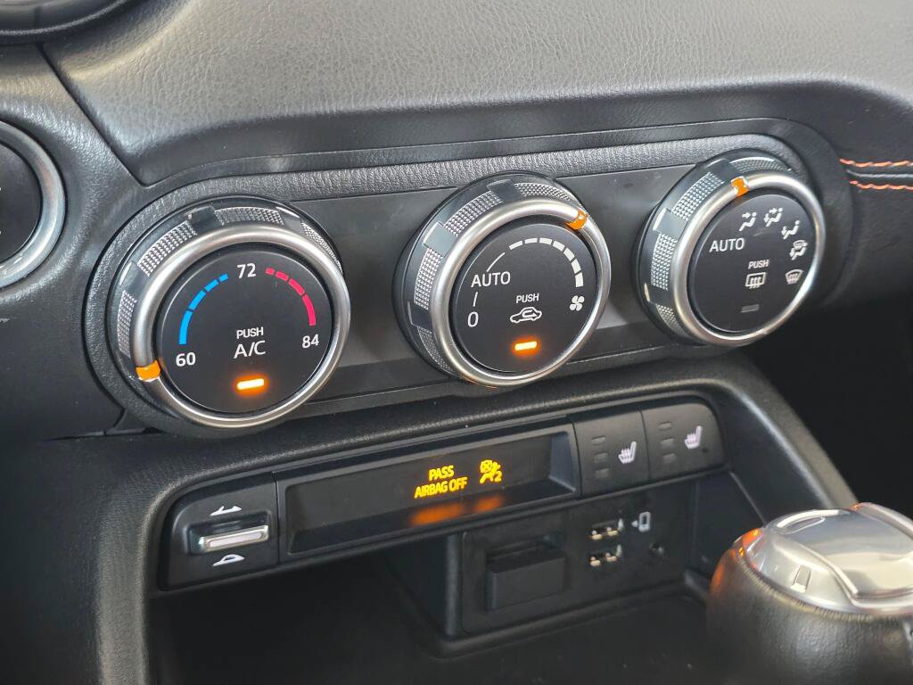 Used 2023 MAZDA MX-5 Miata Grand Touring RWD image 31
