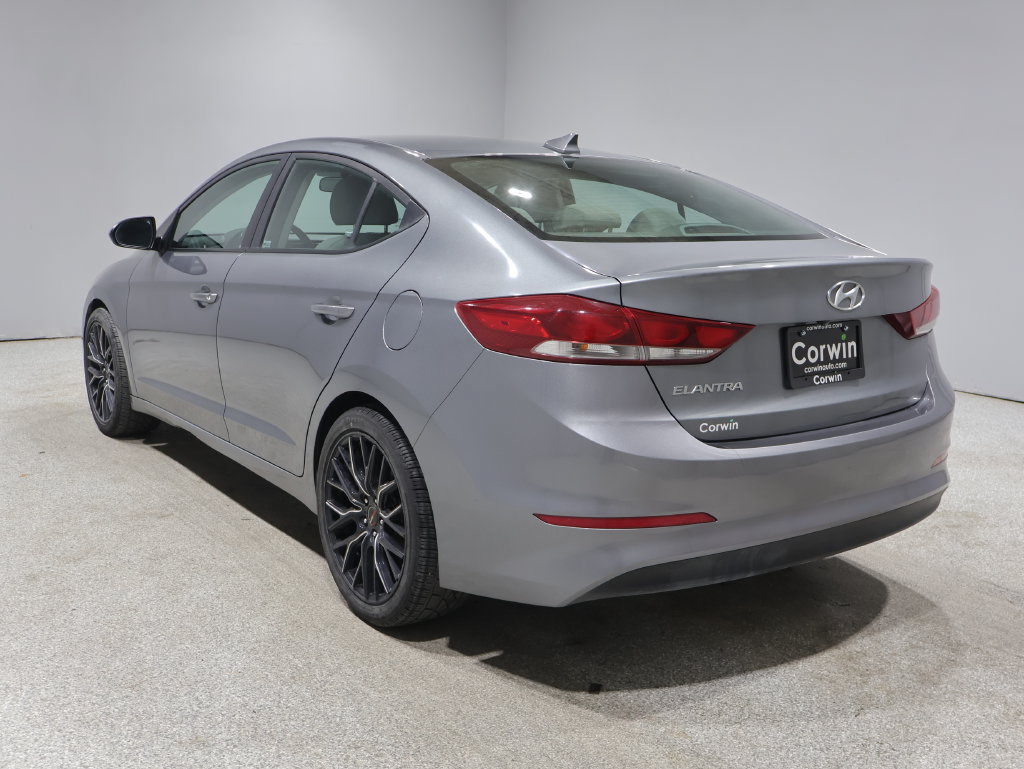 Used 2018 Hyundai Elantra SEL w/ Cargo Package FWD image 5