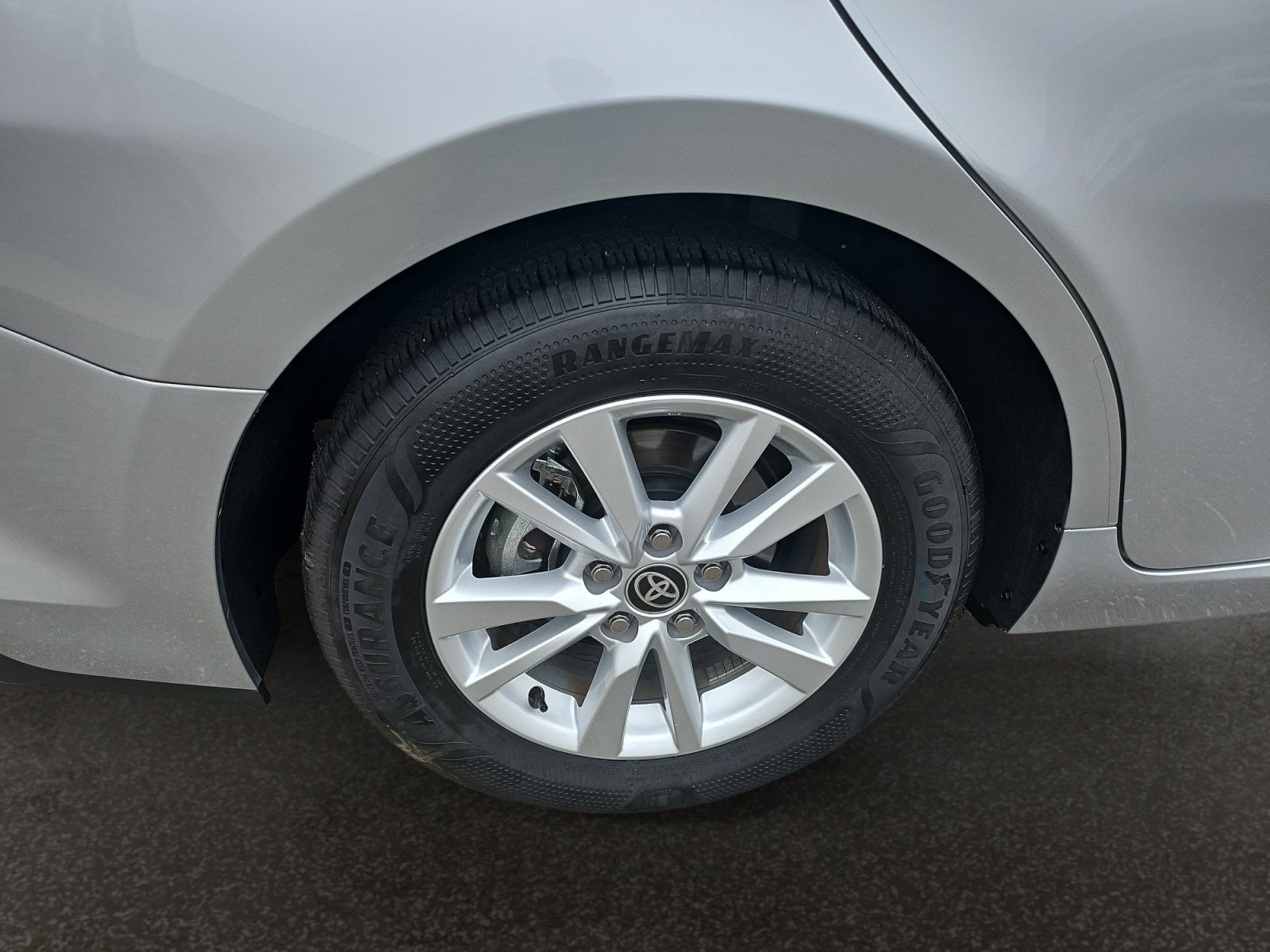 Used 2026 Toyota Camry LE FWD image 43