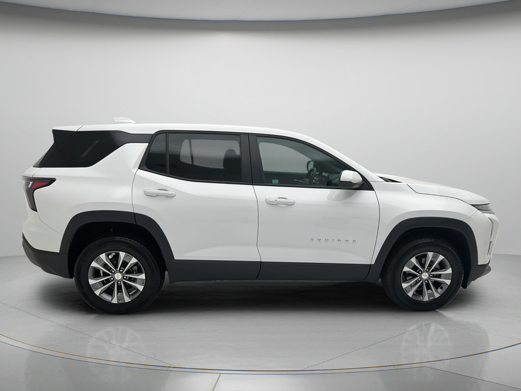 Used 2025 Chevrolet Equinox LT AWD/4WD image 6
