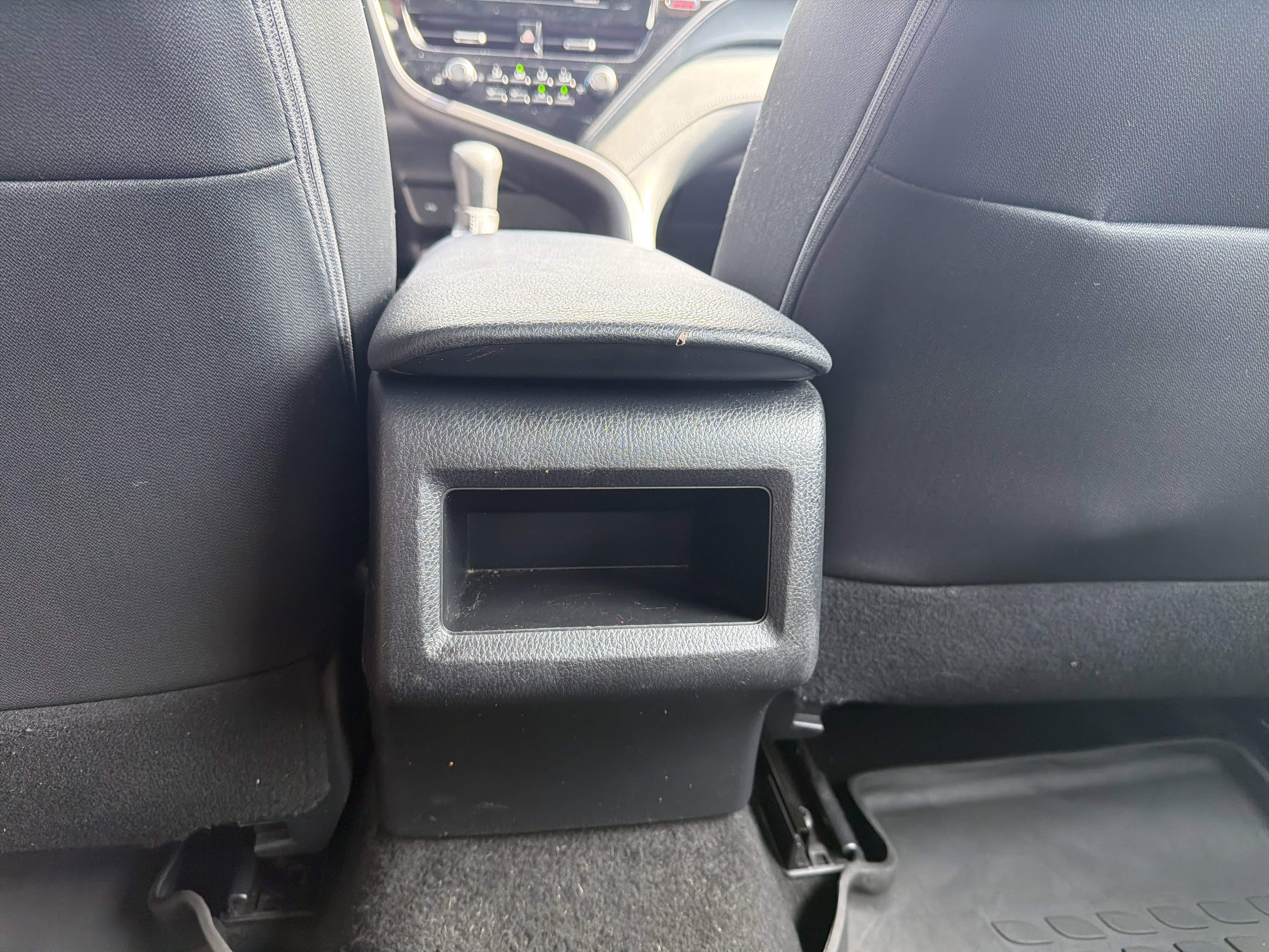 Used 2021 Toyota Camry LE FWD image 9