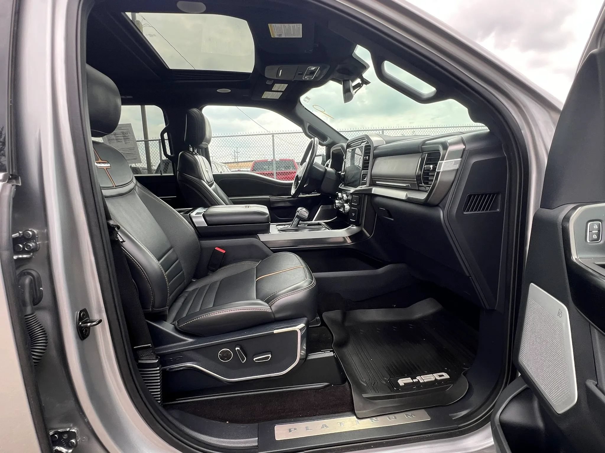 Used 2021 Ford F150 Platinum w/ Equipment Group 701A High AWD/4WD image 33