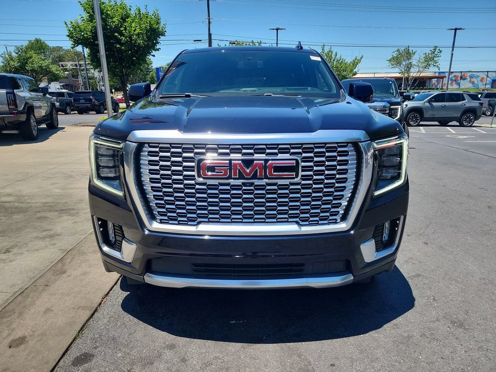 Certified 2022 GMC Yukon XL Denali AWD/4WD image 3