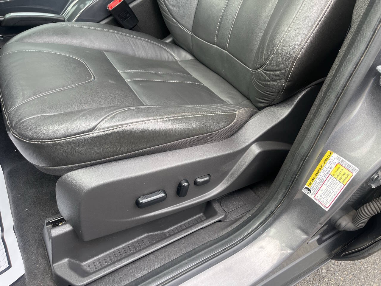 Used 2013 Ford Escape Titanium w/ Parking Technology Pkg AWD/4WD image 15