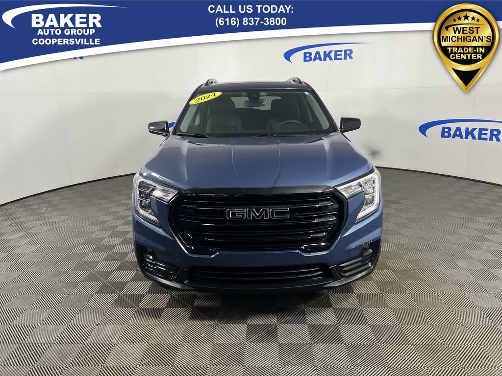 Used 2024 GMC Terrain SLT w/ Elevation Edition image 3