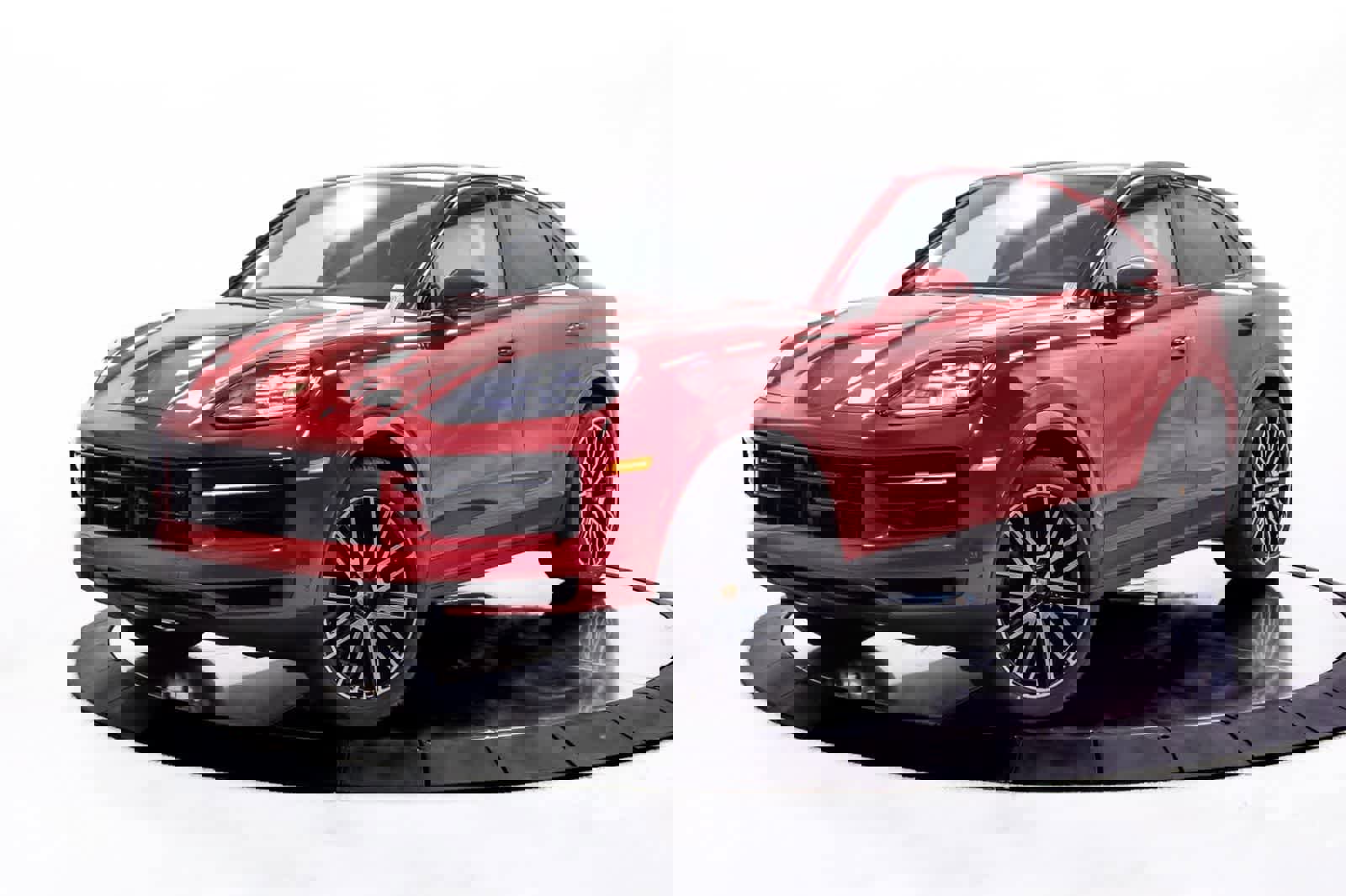 Certified 2025 Porsche Cayenne Coupe image 1