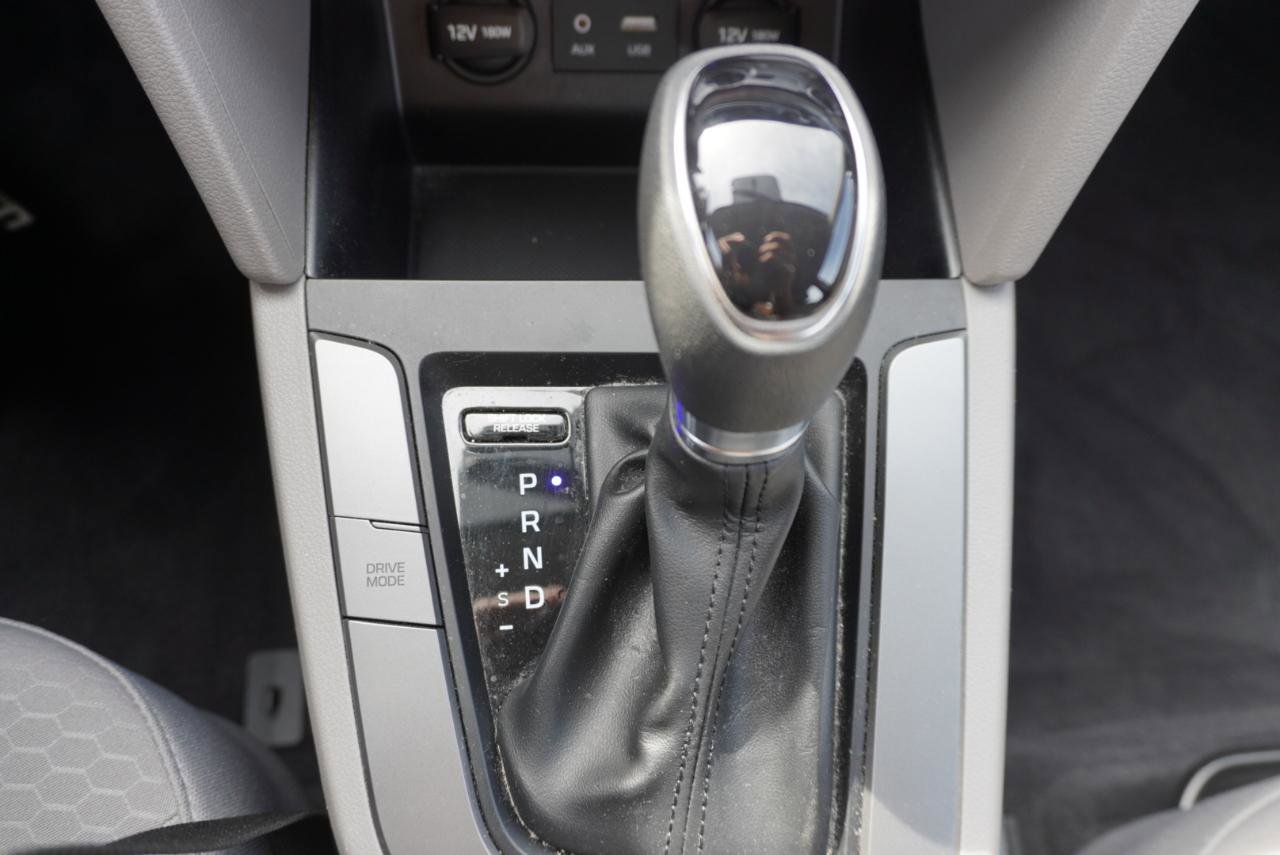 Used 2019 Hyundai Elantra SE FWD image 32
