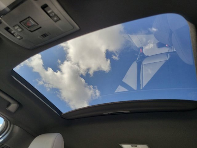 Used 2023 Lexus UX 250h FWD w/ Premium Package image 26