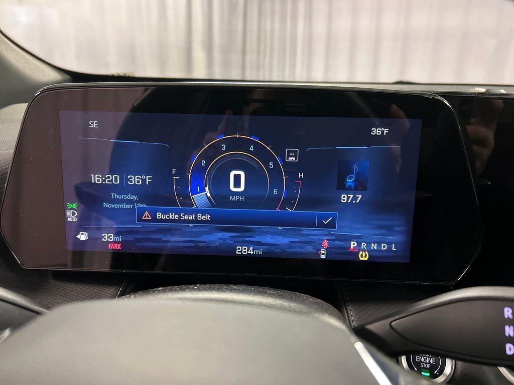 Used 2025 Chevrolet Equinox LT w/ Safety and Technology Package image 16