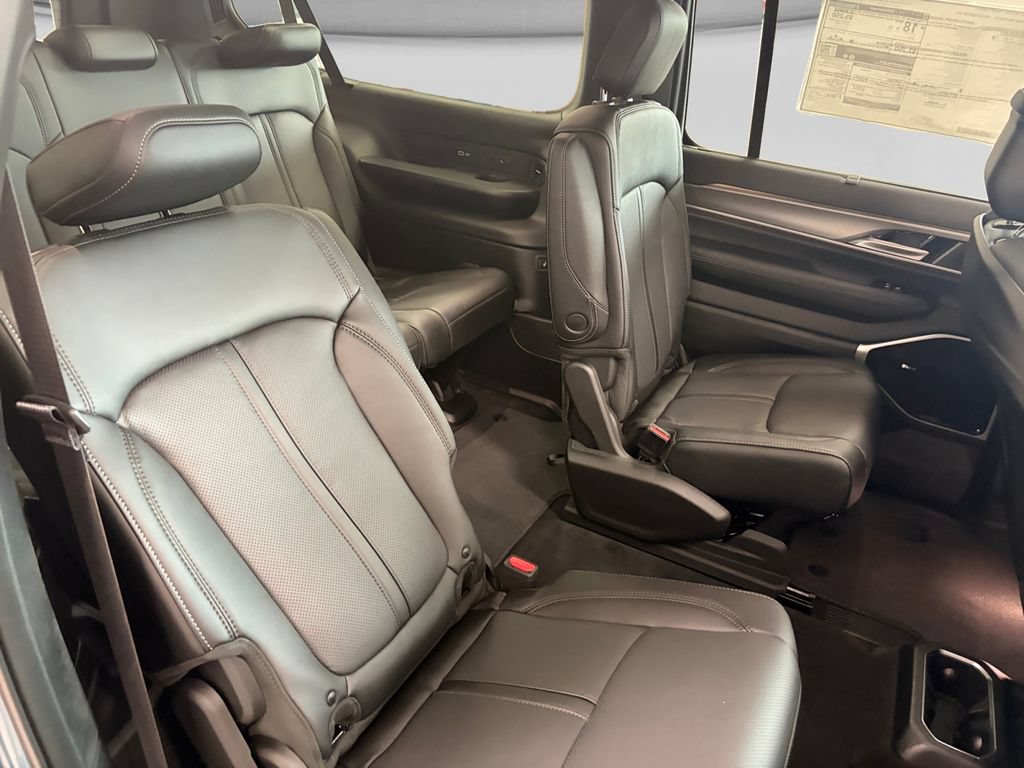 New 2026 Jeep Grand Wagoneer L Limited AWD/4WD image 28