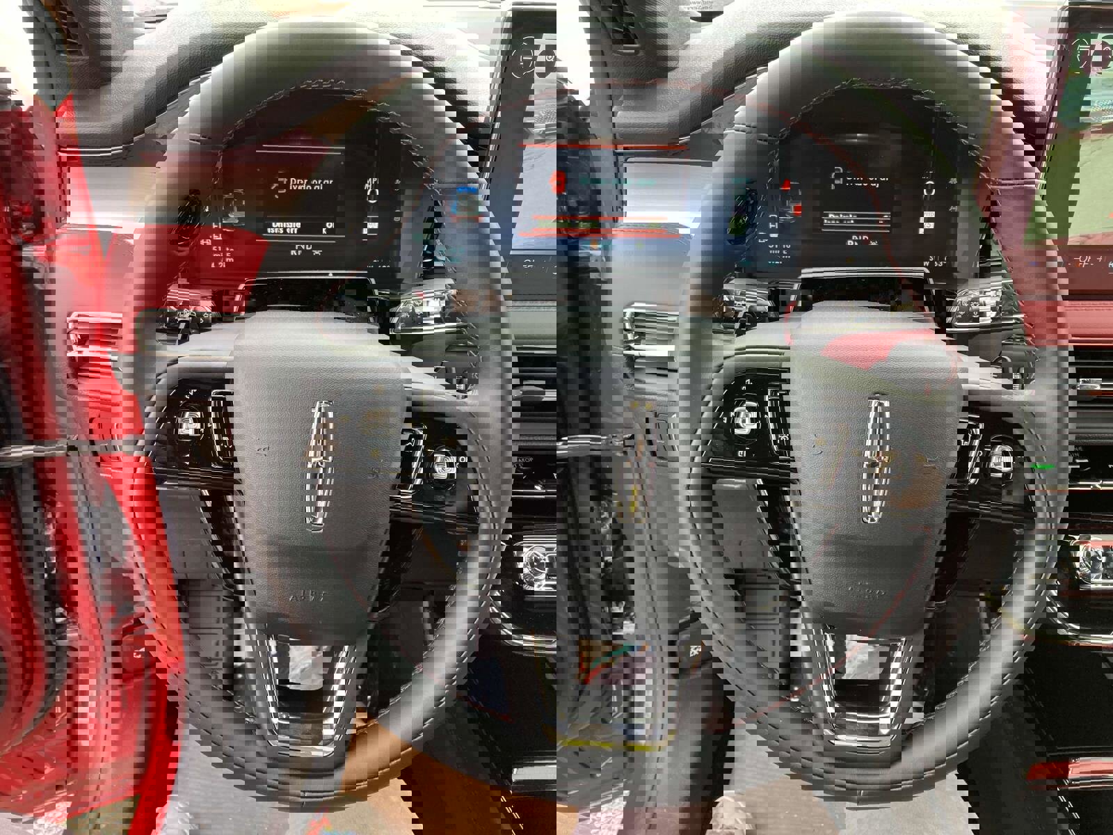 New 2025 Lincoln Corsair Reserve w/ Equipment Group 202A image 32