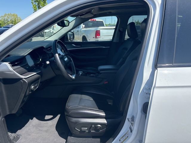 Used 2022 Jeep Grand Cherokee L Limited AWD/4WD image 32