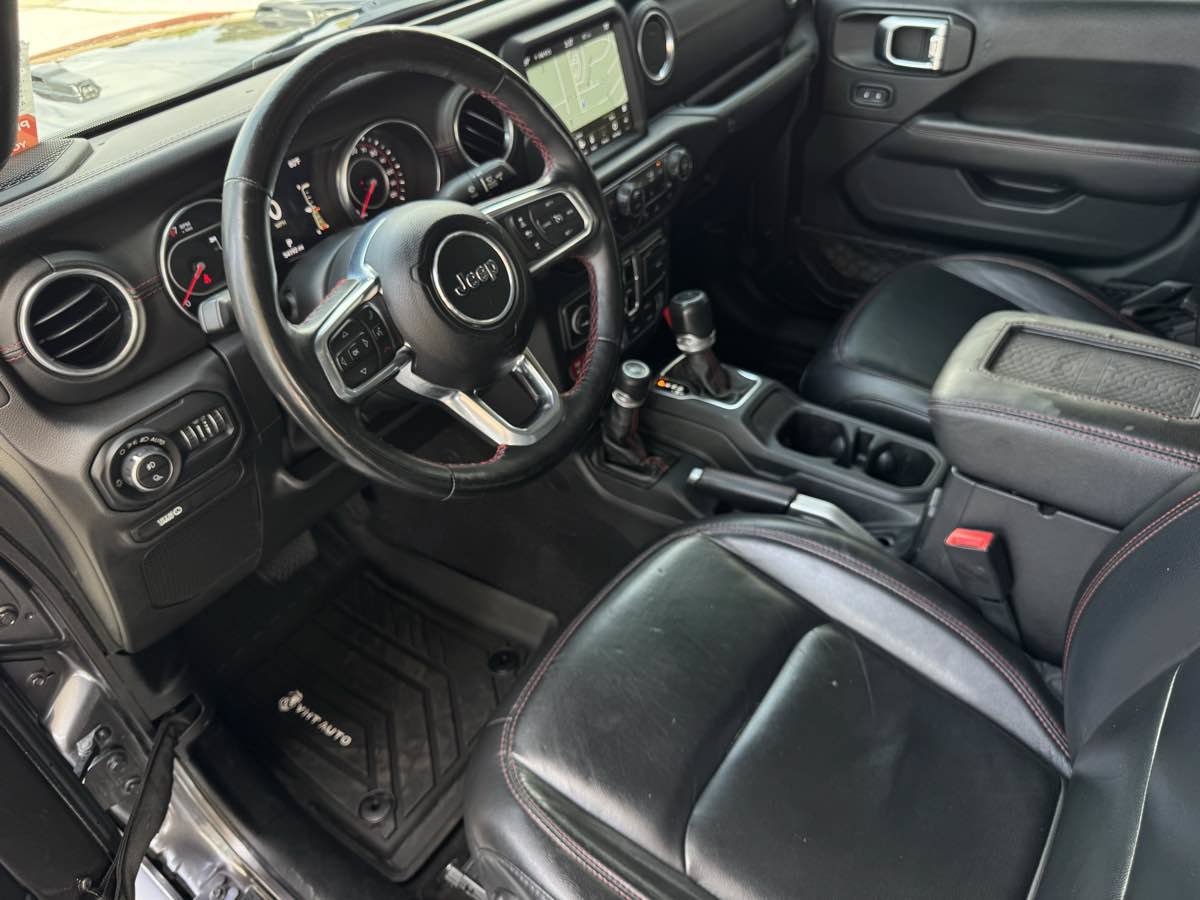Used 2020 Jeep Gladiator Rubicon AWD/4WD image 16