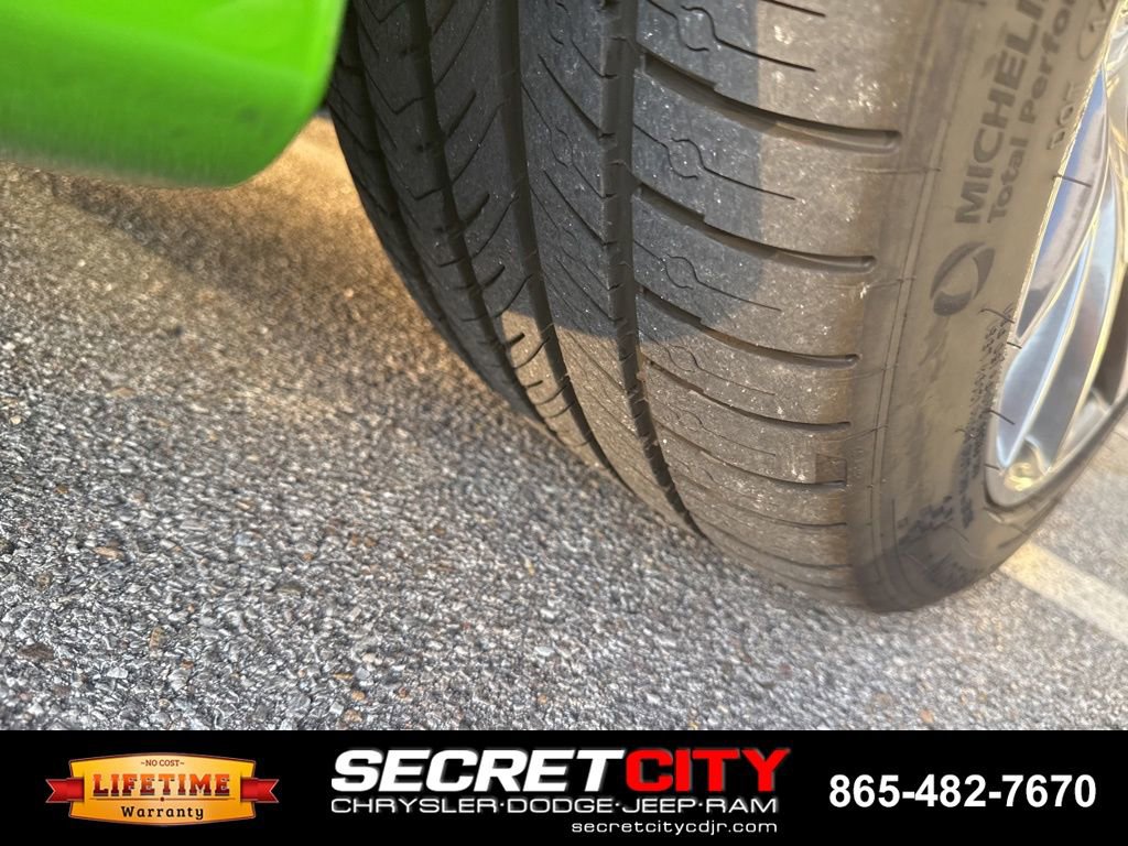 Used 2017 Dodge Charger SRT w/ Harman/Kardon Audio Group image 25